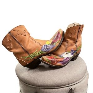 Durango boots, hand painted with calla lillies. 9